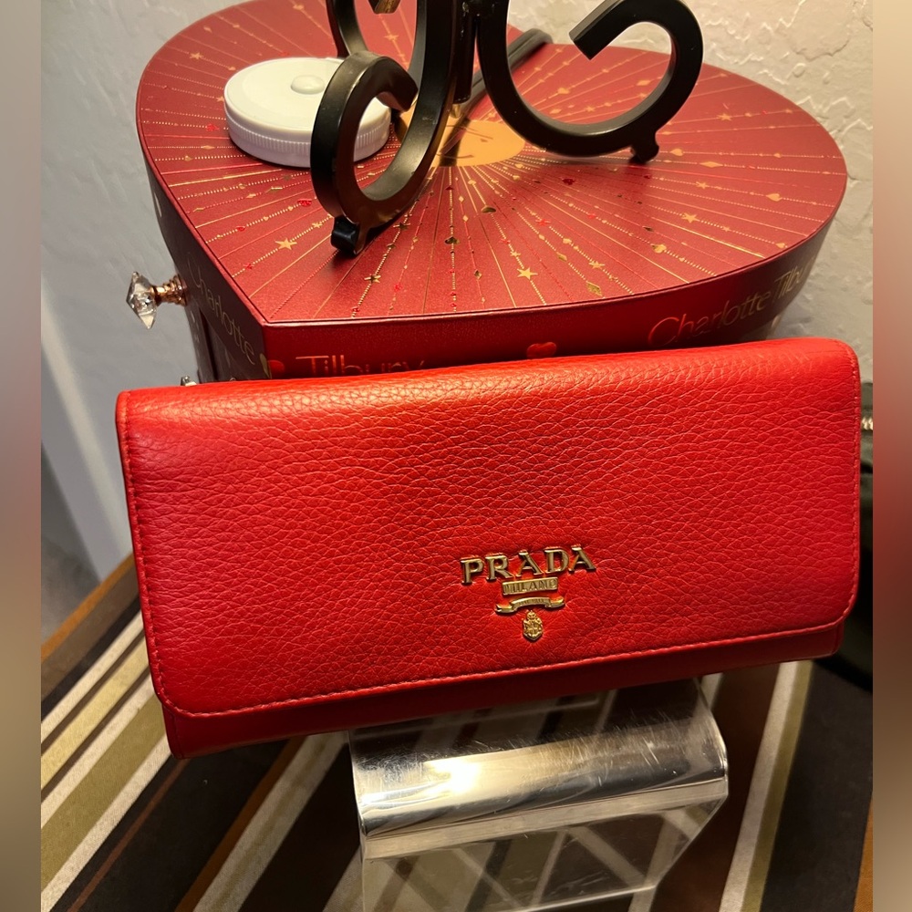 PRADA Fire red Leather wallet w/COA